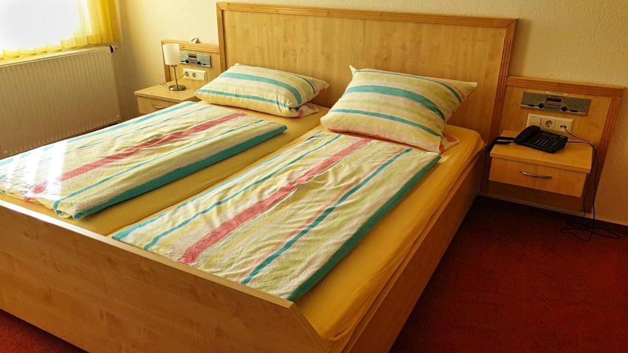 Ingelfingen Gasthaus Linde מראה חיצוני תמונה